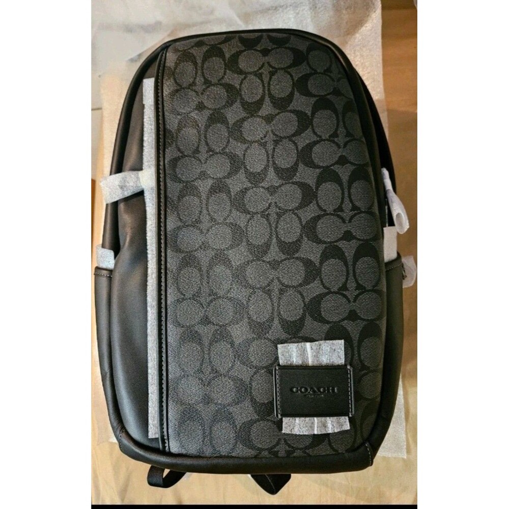 Coach Signature Backpack - Picture 4 of 6